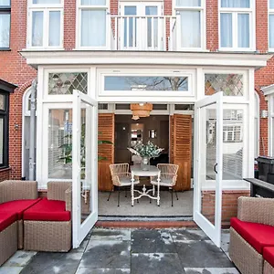 Loren / Fellini Apartment